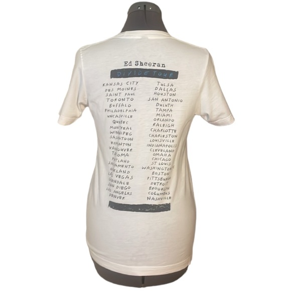 2/$30 Ed Sheeran Divide Tour Concert T-Shirt Size Small - Picture 12 of 16